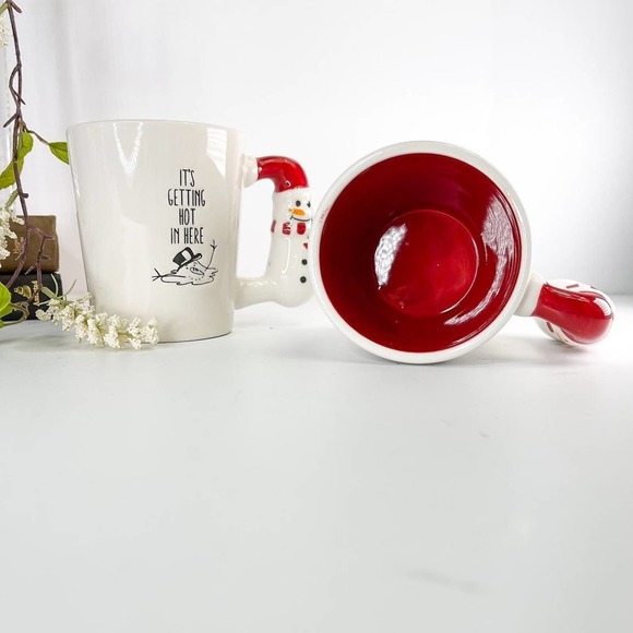 Holiday Cheer Funny Mug "Its Getting' Hot in Here" Snowmen in Santa Suits on the - Picture 5 of 5